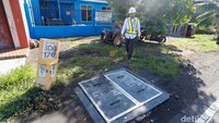 Teknisi beraktivitas di Pusat Palapa Ring Tengah di Kecamatan Tobelo, Kabupaten Halmahera Utara, Maluku Utara, Senin (27/11/2023).