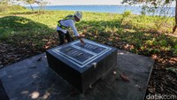 Teknisi beraktivitas di Pusat Palapa Ring Tengah di Kecamatan Tobelo, Kabupaten Halmahera Utara, Maluku Utara, Senin (27/11/2023).