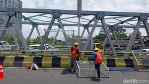 Potret Jembatan Suhat Malang Dipasang Pembatas