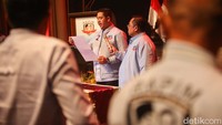 Berjanji mendukung Prabowo-Gibran sebagai Calon Presiden dan Calon Wakil Presiden Republik Indonesia. Bekerja dan berjuang untuk memenangkan Prabowo-Gibran menjadi Presiden dan Wakil Presiden dalam semangat gerakan satu putaran. Mengawal dan menjaga Prabowo-Gibran sebagai Presiden dan Wakil Presiden Republik Indonesia sampai akhir masa jabatannya, kata Ketua Rapim Anton Timbang yang diikuti seluruh peserta di Djakarta Theater, Jakarta Pusat, Jumat (8/12/2023).