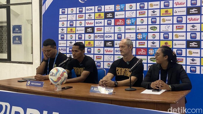 Abduh Lestaluhu saat sesi jumpa pers usai laga PSS Sleman vs RANS Nusantara di Stadion Maguwoharjo, Jumat (8/12/2023)