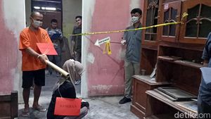 Potret Rekonstruksi Handono Habisi Fitriani Lalu Kubur di dalam Rumah