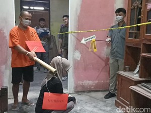 Handono Jalani Rekonstruksi Bunuh dan Kubur Fitriani di dalam Kamar Rumah