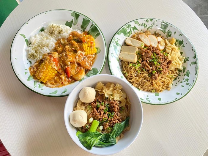 Sarapan ala Singapura! Ada Chili Crab Rice dan Kaya Toast Enak di Kopitiam Ini