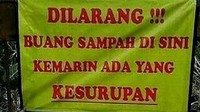 Jangan buang sampah sembarang. Jagalah lingkungan tetap bersih dengan membuang sampah di tempatnya. Yuk bisa, yuk!