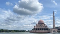 Masjid Pink Putra