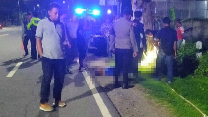 Warga Madiun tewas tersengat listrik saat pasang bendera partai politik.
