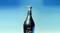 Wine dengan merek Chateau Lafite 1787 disebut berasal dari rak wine milik Thomas Jefferson. Bagi kolektor yang ingin mendapatkannya harus menyiapkan hingga Rp 2,4 miliar. Foto: Wealthy Gorilla