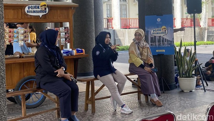 Acara Pojok Bulaksumur di Selasar Gedung Utama UGM, Jumat (8/12/2023).
