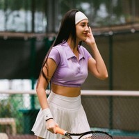 Tak sedikit yang berhasil dibuat salfok melihat body goals Anya Geraldine. Tak hanya berwajah cantik dan langsing, pemilik nama asli Nur Amalina Hayati itu juga dikenal punya tubuh yang tinggi. Foto: Instagram/@anyageraldine