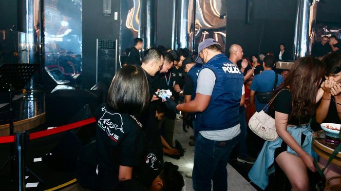 Bareskrim Polri razia klub malam di Bandung