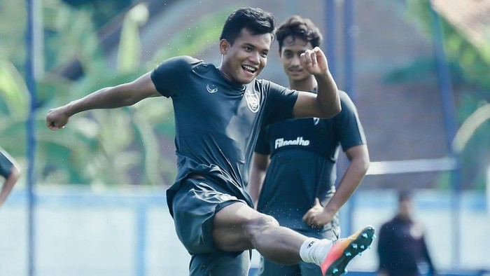 Bek PSIS, Bayu Fiqri kemungkinan akan menggantikan peran Wahyu Prast saat melawan Borneo FC.