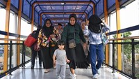 Sementara itu, pengamat transportasi Yayat Supriatna yang turut hadir dalam kegiatan ini mengungkapkan, kehadiran Skybridge ini sangat penting untuk meningkatkan layanan transportasi massal yang berkeselamatan.