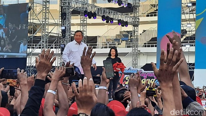 Capres Prabowo Subianto di HUT PSI Semarang, Sabtu (9/12/2023)