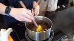 Seru dan Penuh Kejutan! Bikin Kue Natal bersama Chef Yongki Gunawan