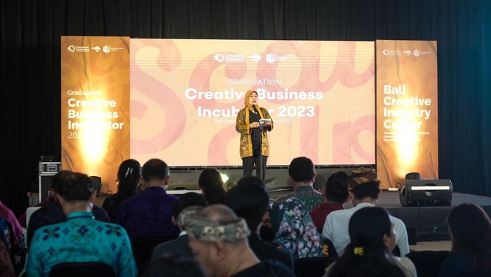 Pemerintah terus mendorong kualitas Industri Kreatif bidang Fashion dan Kriya. Salah satunya dilakukan oleh Kemenperin melalui program Creative Business Incubator (CBI) - Bali Creative Industry Center (BCIC).