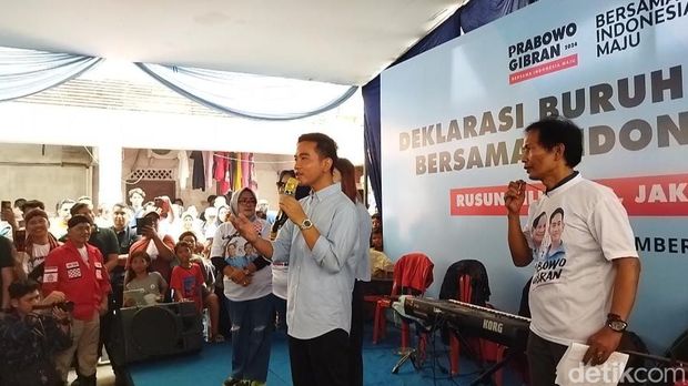 Gibran saat menyambangi Rusun Cilincing (Fadil/detikcom)