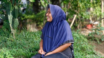 Seorang Ibu di Desa Saluta, Fitriani Nasution, mengatakan beberapa tahun belakang hingga saat ini juga menjadikan internet sebagai suatu kebutuhan. Karena itu, ia menginginkan adanya internet di desa agar bisa selalu up to date atau mendapatkan informasi dengan cepat.