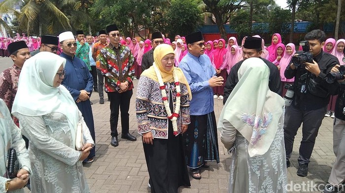 Gubernur Jatim Khofifah Indar Parawansa berkunjung ke Ponpes An-Nur 2 Bululawang, Malang.