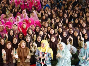 Calon Lawan Khofifah di Pilgub Jatim 2024 Ditentukan PDIP-PKB