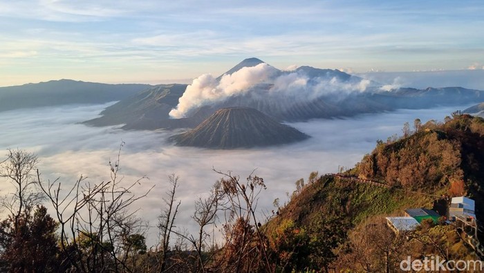 Gunung Bromo Panorama wilayah di Gunung Bromo.
