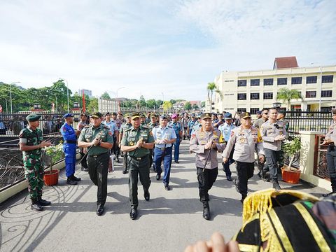Kapolri Jenderal Listyo Sigit Prabowo dan Panglima TNI Jenderal Agus Subiyanto melakukan kunjungan kerja ke Polda Maluku, Sabtu (9/12/2023).