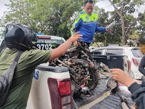 Bonceng 2 Anaknya Melawan Arah, IRT di Batam Tewas Terlindas Truk