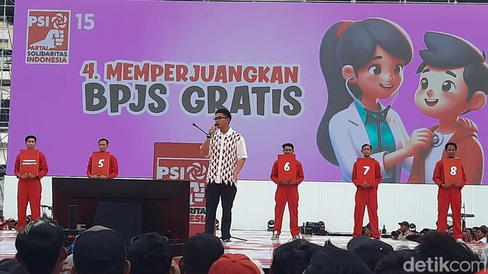 Ketum PSI Kaesang Pangarep di HUT PSI Jatidiri, Semarang, Sabtu (9/12/2023).