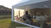Dalam komen tersebut, Mahalini kulineran seru dengan Rizky Febian. Mereka mengunjungi sebuah kafe dengan pemandangan kebun yang cantik. Foto: YouTube Rizky Febian