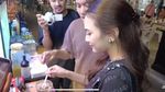 Keseruan Mahalini saat Wisata Kuliner di Thailand bareng Rizky Febian