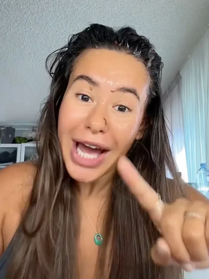 Video viral masker flaxseed diklaim bisa gantikan suntik Botox untuk awet muda.