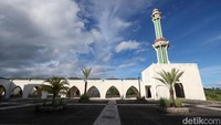 detikcom bersama Bakti Kominfo mengadakan program Tapal Batas mengulas perkembangan ekonomi, wisata, infrastruktur, wisata, dan teknologi di wilayah 3T setelah adanya jaringan internet di beberapa wilayah terdepan Indonesia. Untuk mengetahui informasi dari program ini ikuti terus berita tentang Tapal Batas di tapalbatas.detik.com