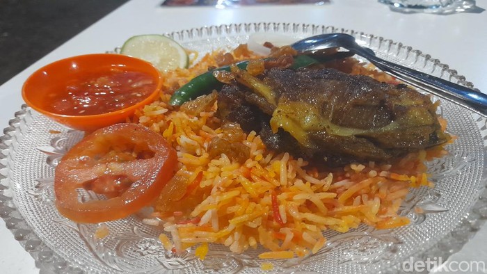Nasi Mandhi dan Sate Kambing Muda di Sumedang