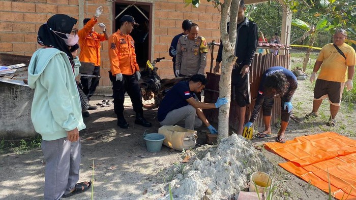 Olah TKP kasus bunuh diri di Belitung Timur