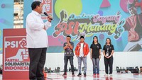Tema acara adalah Dendang Sayang PSI Menang. 40 ribu pengurus dan kader datang ke Stadion Jatidiri.