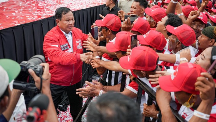 Partai Solidaritas Indonesia (PSI) merayakan hari ulang tahun ke-9 di Stadion Jatidiri, Semarang, Jawa Tengah.