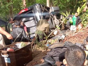 Minibus Terjun ke Jurang Cinomati Ternyata Rombongan Piknik Asal Surabaya