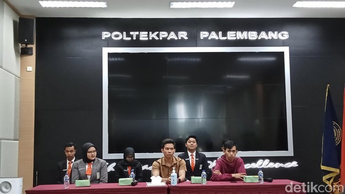 Suasana konferensi pers di Poltekpar Palembang