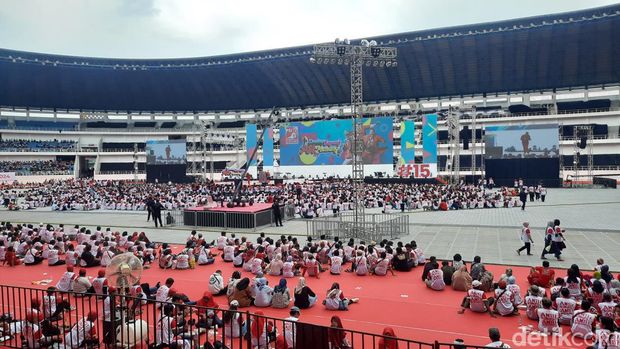 Suasana massa di dalam Stadion Jatidiri dalam rangka Dendang Sayang PSI Menang, Sabtu (9/12/2023).