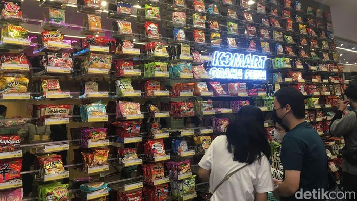 Supermarket ramyeon, tteokbokki hingga jajanan Korea lainnya.