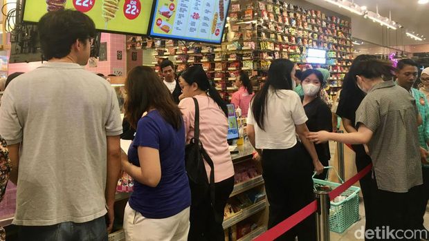 Supermarket ramyeon, tteokbokki hingga jajanan Korea lainnya.