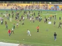 Suporter Rusak Gawang hingga Lempar Pelatih PSMS Usai Ditahan Imbang PSPS