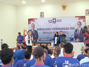 Klaim Jokowi Gabung PAN, Zulhas: PAN Itu Gembira