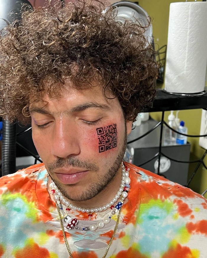 5 Potret Benny Blanco, Pria Kocak yang Jadi Pacar Baru Selena Gomez 5 Potret Benny Blanco, Pria Kocak yang Jadi Pacar Baru Selena Gomez