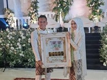 Momen Pernikahan Anak Uje Adiba Khanza dan Pesepak Bola Egy Maulana