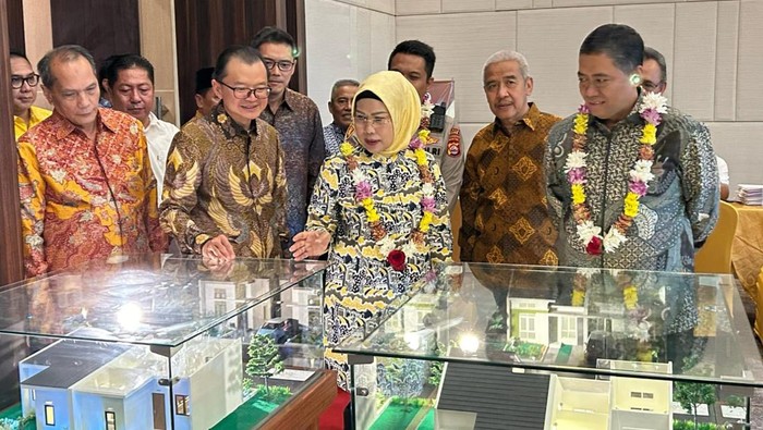 Masih dalam rangkaian perayaan HUT KPR ke-47, BTN berkomitmen sebagai kepanjangan tangan Pemerintah terus berperan meningkatkan ekonomi nasional melalui sektor perumahan.