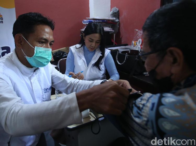 Aksi Sosial TKN Fanta Lintas Agama di Gereja Jakarta