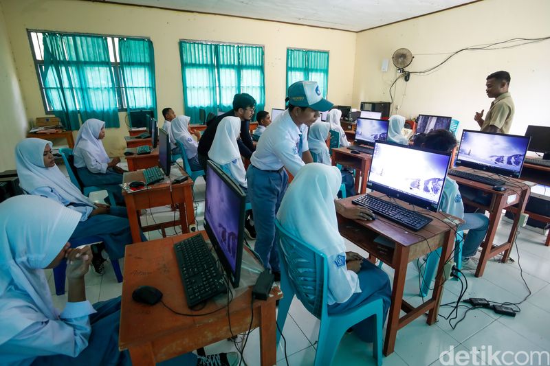 Anak SMA di Halut Bisa Melek Informasi Meski Tak Punya HP, Oh Ternyata…
