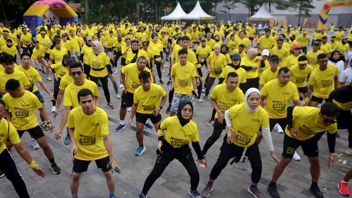 Gaya hidup sehat kini telah digaungkan dengan beragam macam cara, salah satunya seperti yang digelar Vitacimin Color Run 2023.
