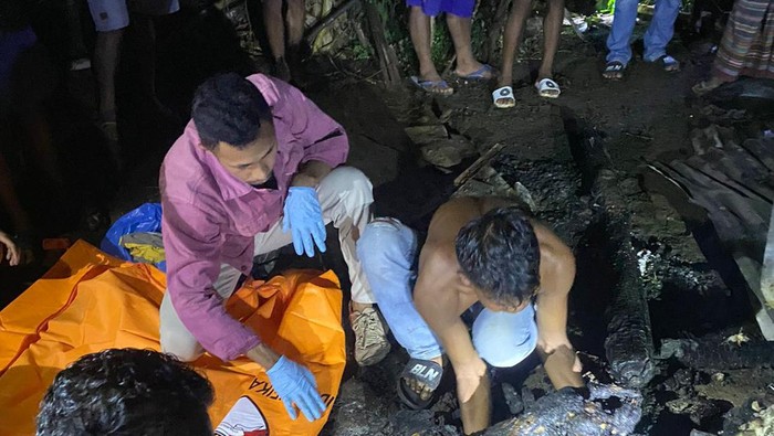 Jasad bocah berusia dua tahun hangus dalam kebakaran rumah di Manggarai Timur, NTT, Sabtu (9/12/2023).